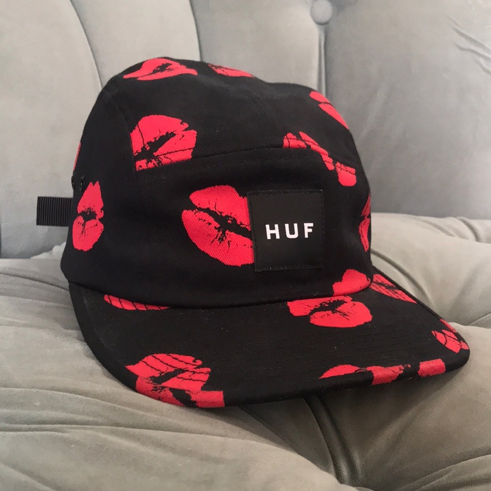 HUF lips hat